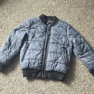 LIKE NEW! Kids Gray Puffer Jacket Sz 5/6